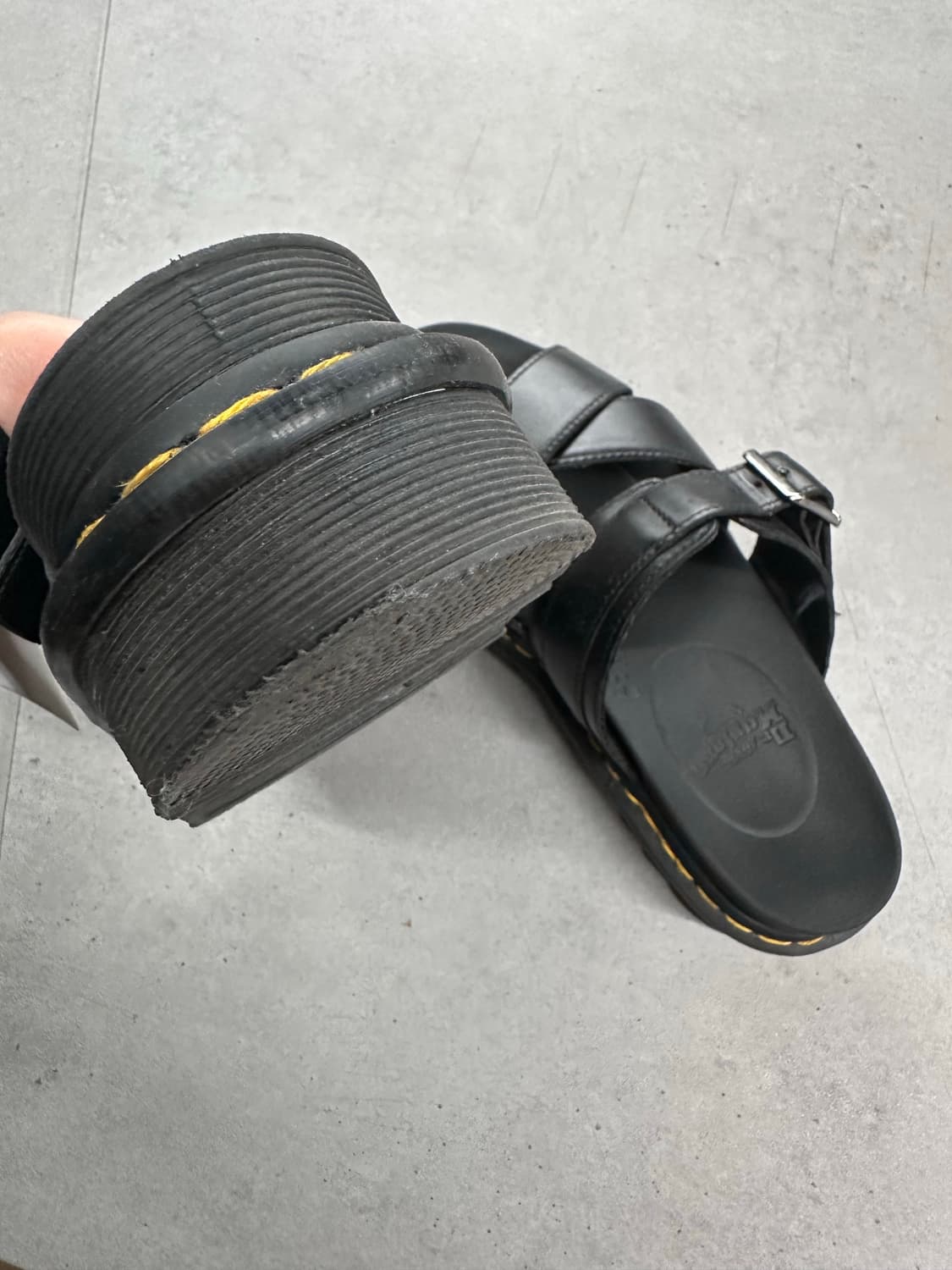 🌟닥터마틴 라이커(Ryker) 레더 샌들 블랙 UK8 (270)🌟 상품이미지4