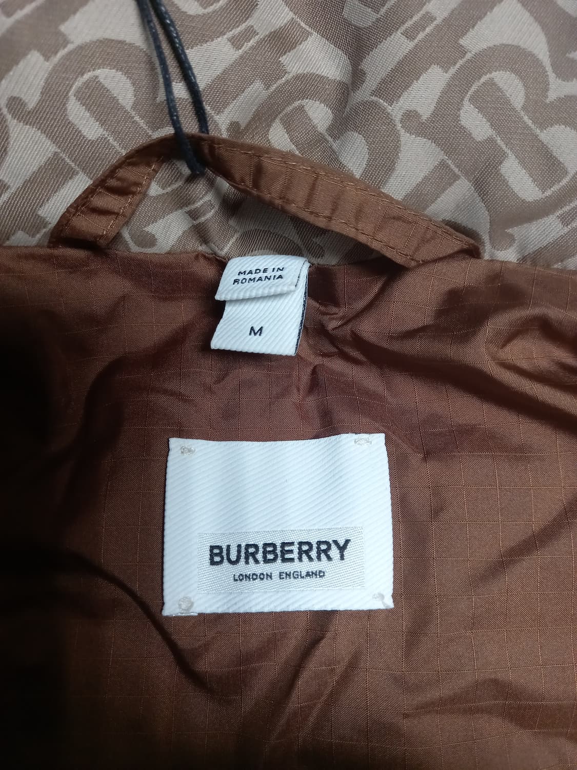 버버리 TB 모노그램 패딩  M(실용100~105) 상품이미지4