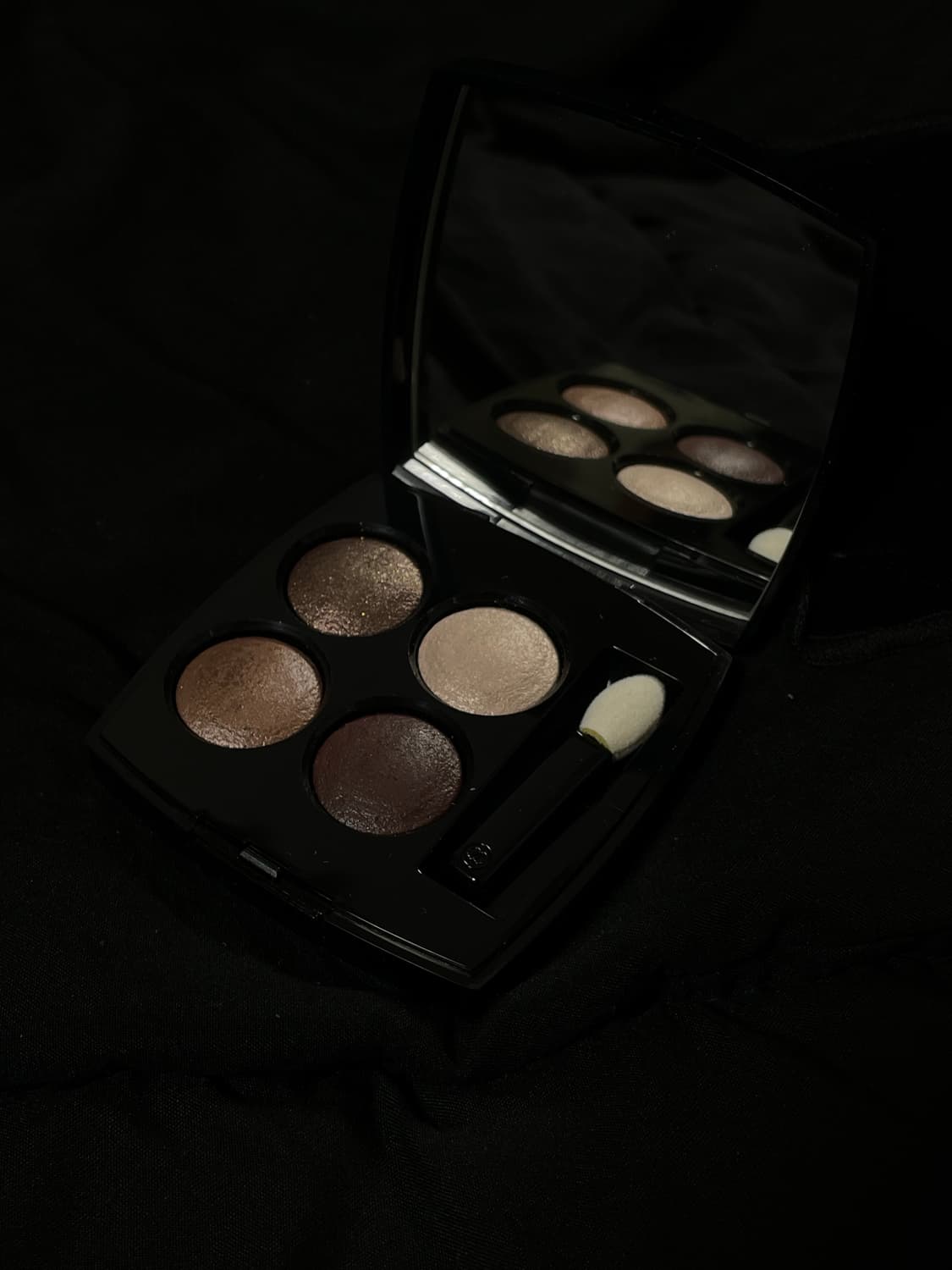 (당일발송) 샤넬 레 꺄르트 옹브르 섀도우 팔레트 판매합니다. 상품이미지2