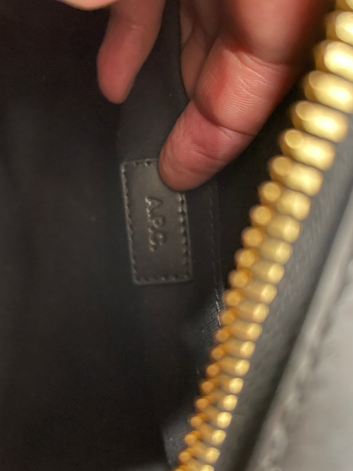 A.P.C 하프 문 미니 크로스백 상품이미지7