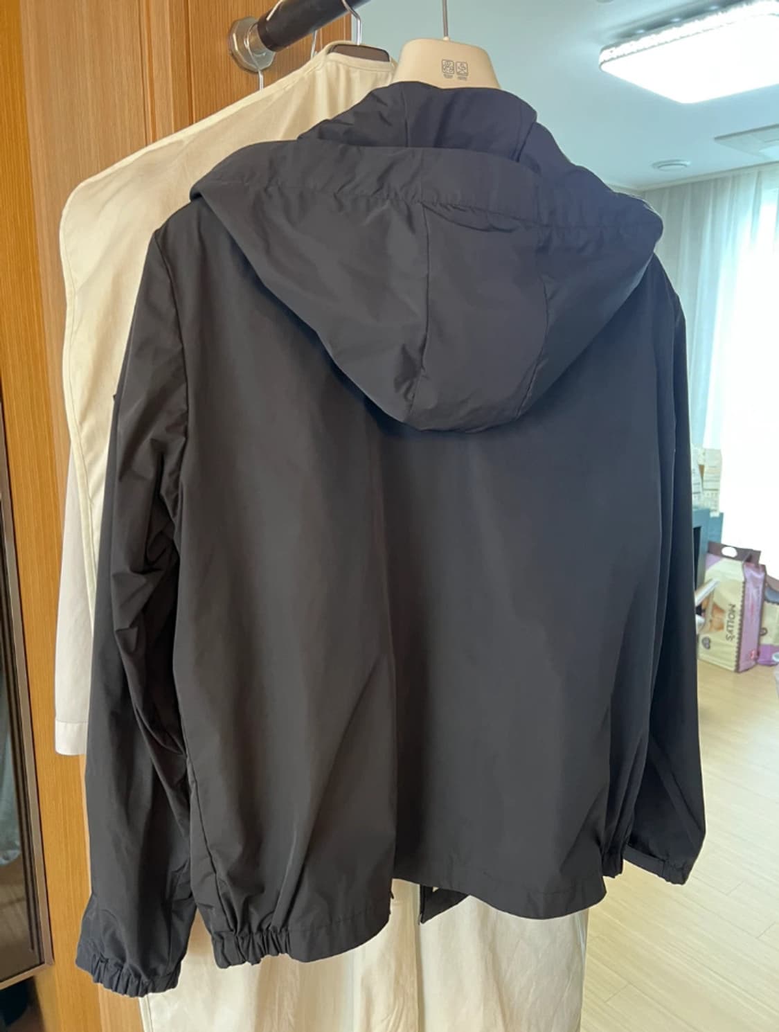 몽클레르 카를레스 바람막이 블랙 3사이즈 상품이미지3