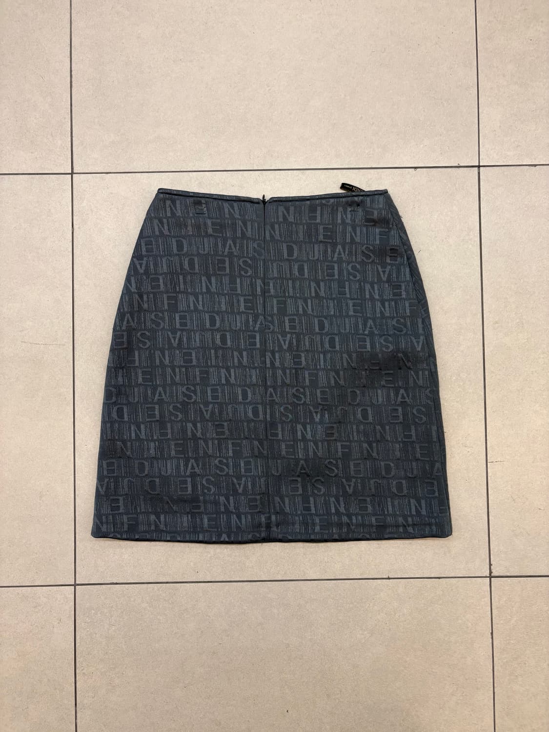 펜디 모노그램 미디 스커트 상품이미지6