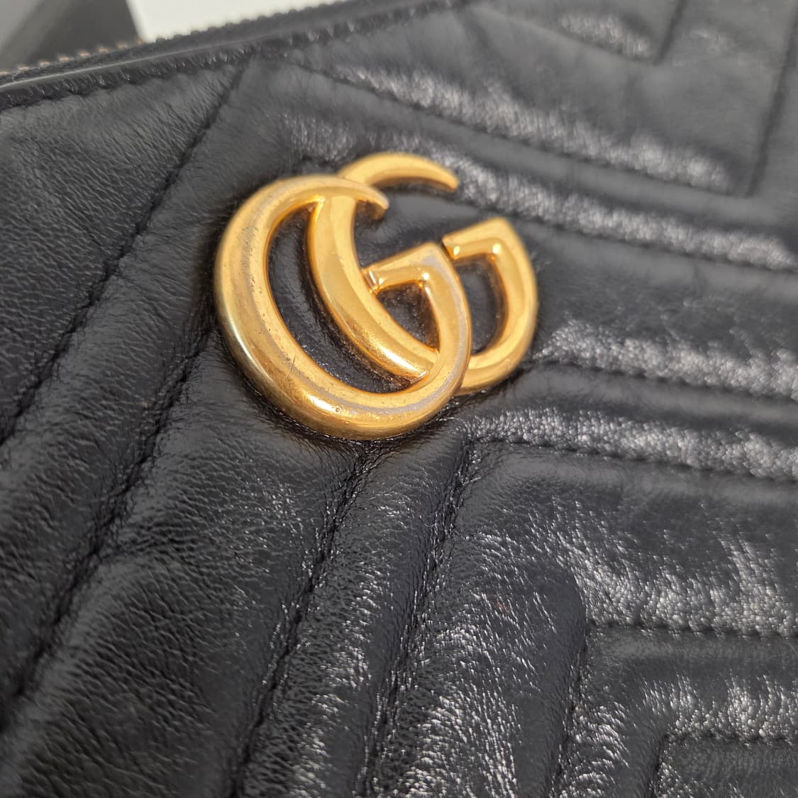 GUCCI 구찌 정품 마몽 클러치백 블랙 금장 쉐브론 레더파우치 상품이미지5
