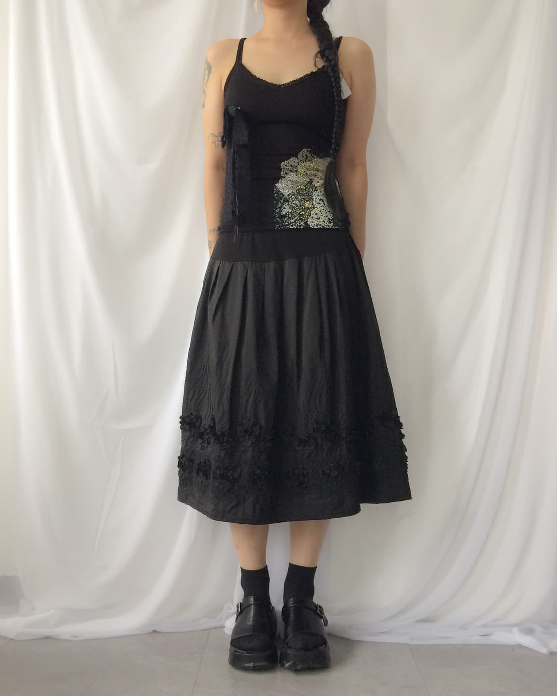 embroidery flower point midi skirt 상품이미지4
