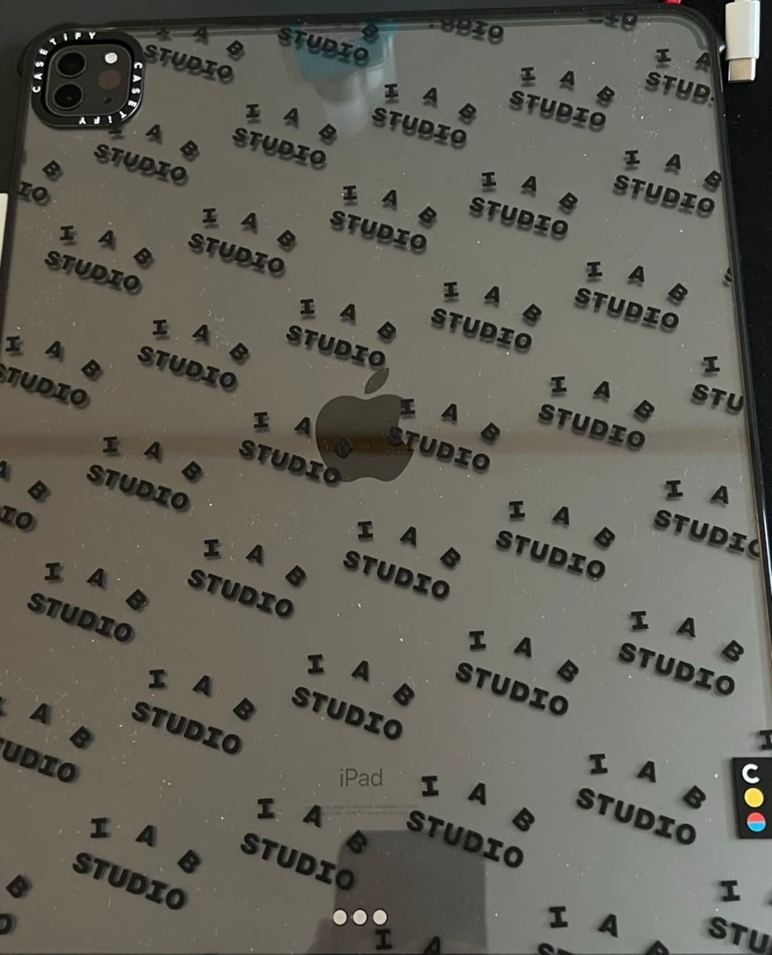 케이스티파이 IAB 스튜디오 아이패드 케이스 look 상품이미지2