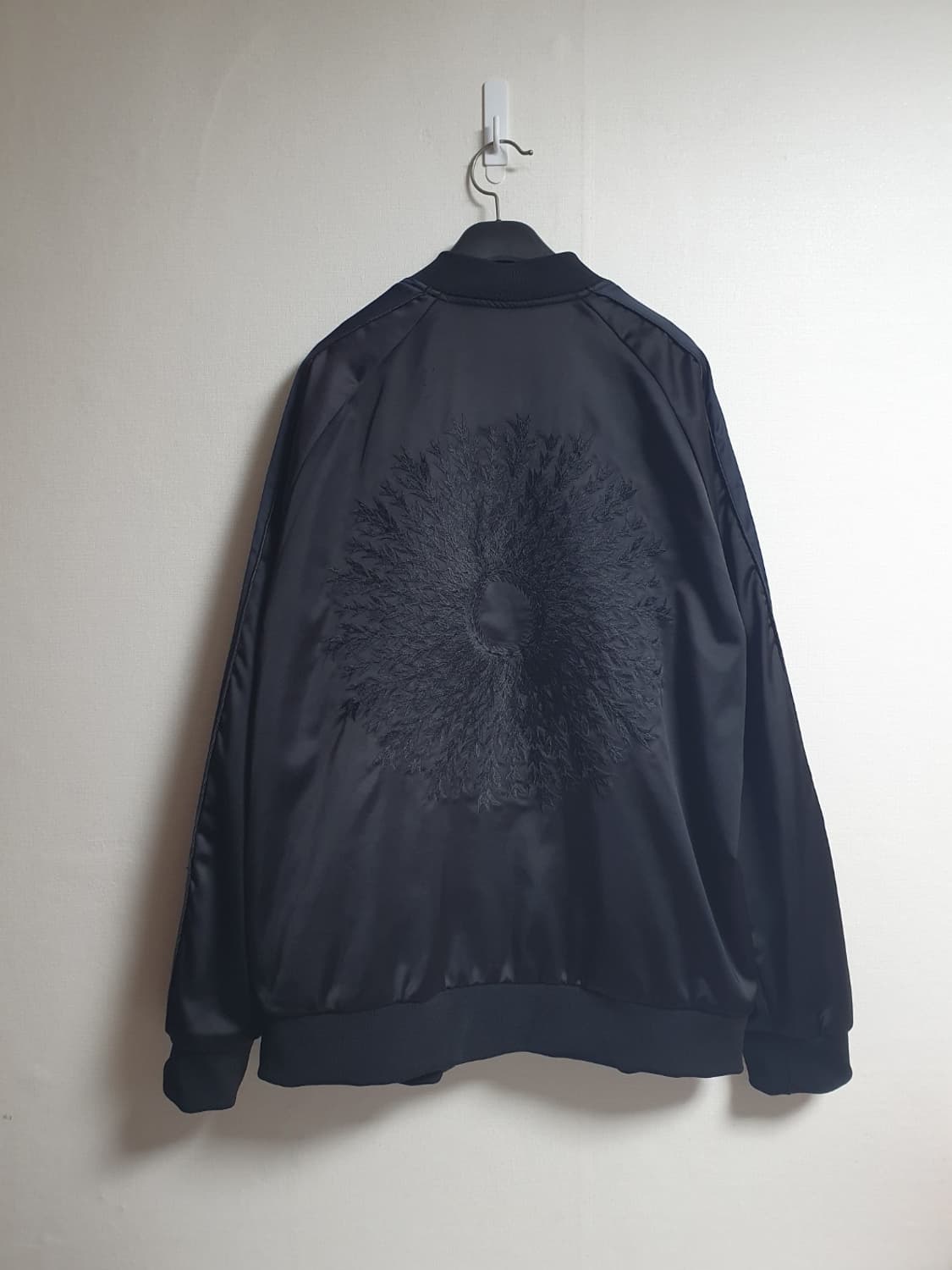 🖤✨ H&M 백자수 새틴 봄버 블랙 L 상품이미지2