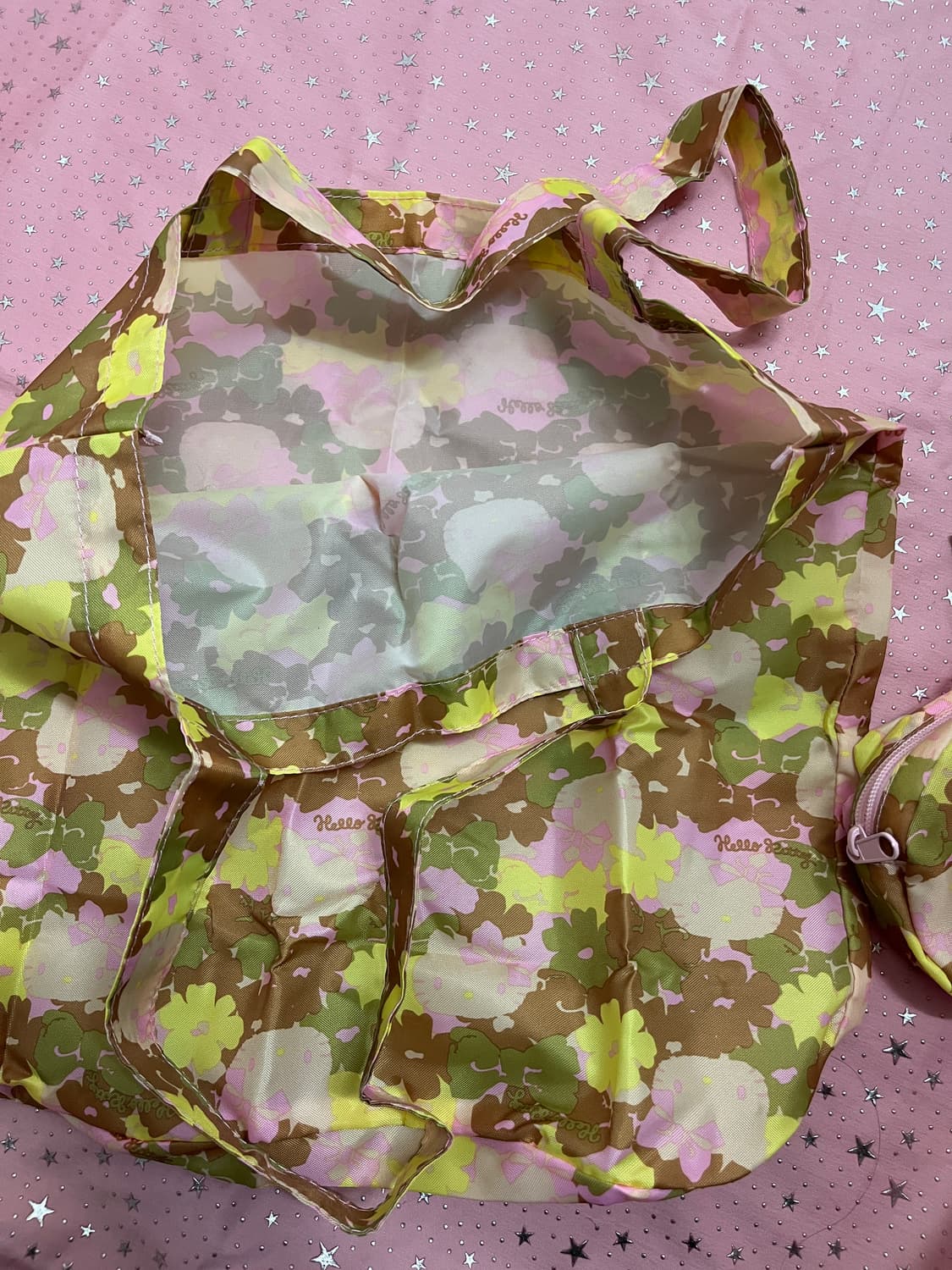 2016 키티 얼굴이 숨겨진 접이식 카모 토트백 상품이미지9