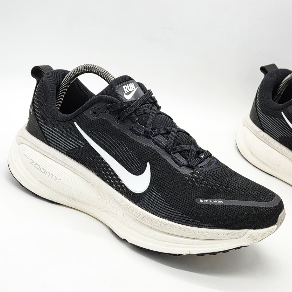  나이키 보메로18 블랙 코코넛 밀크 (285)  상품이미지5