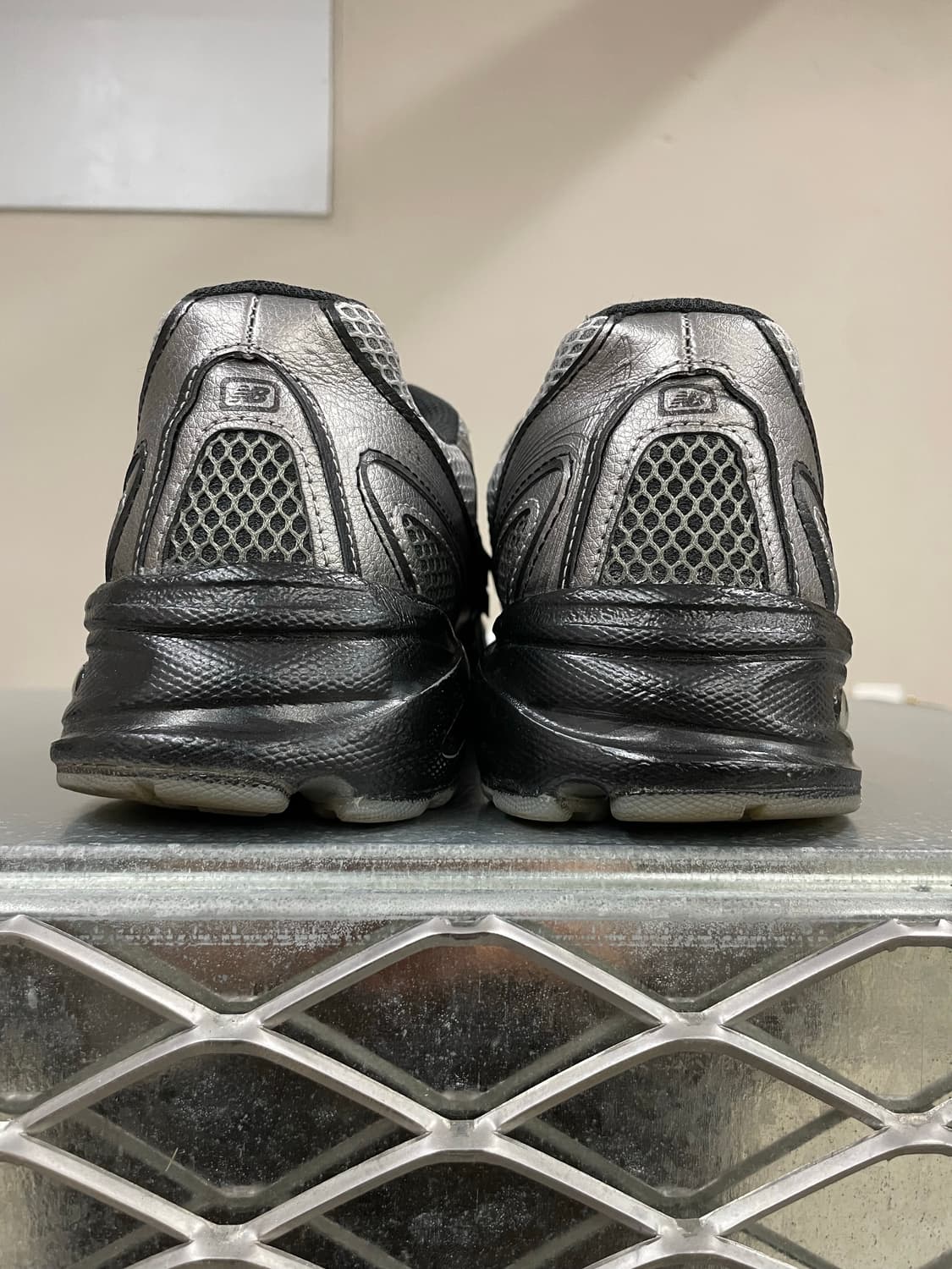 뉴발란스 740 다크 실버 메탈릭 265 (gr-4694) 상품이미지3