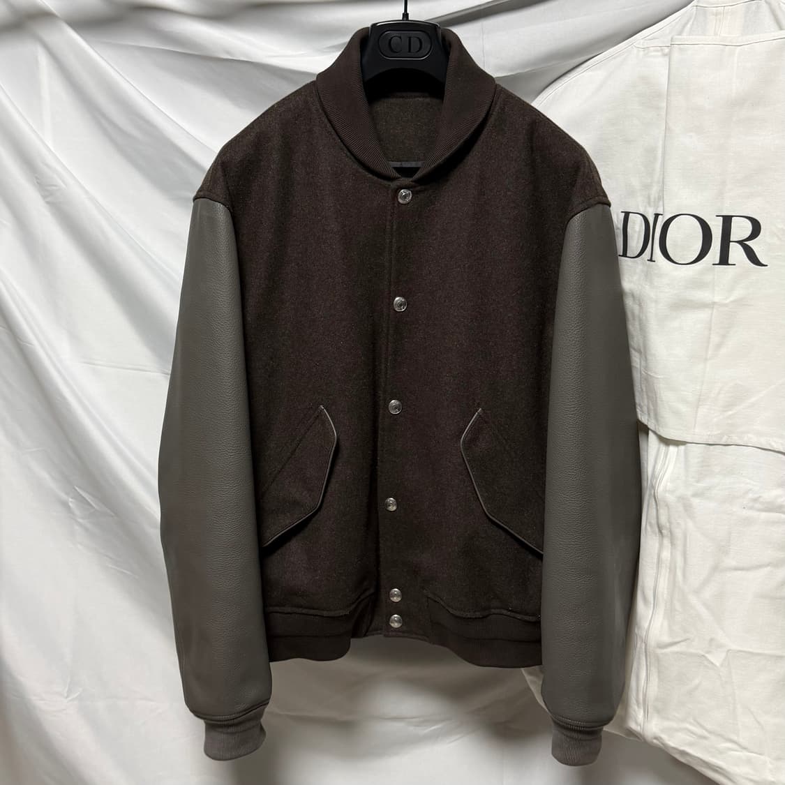 [S+급/52] 디올 1947 레터링 스타디움 바시티 자켓 풀구성 상품이미지3