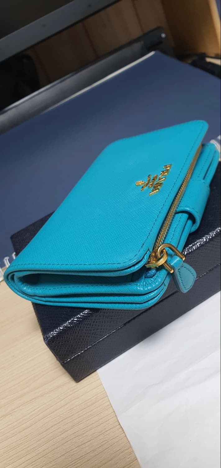 프라다 사피아노 반지갑/지갑 새상품급 정품(감정O) 상품이미지6