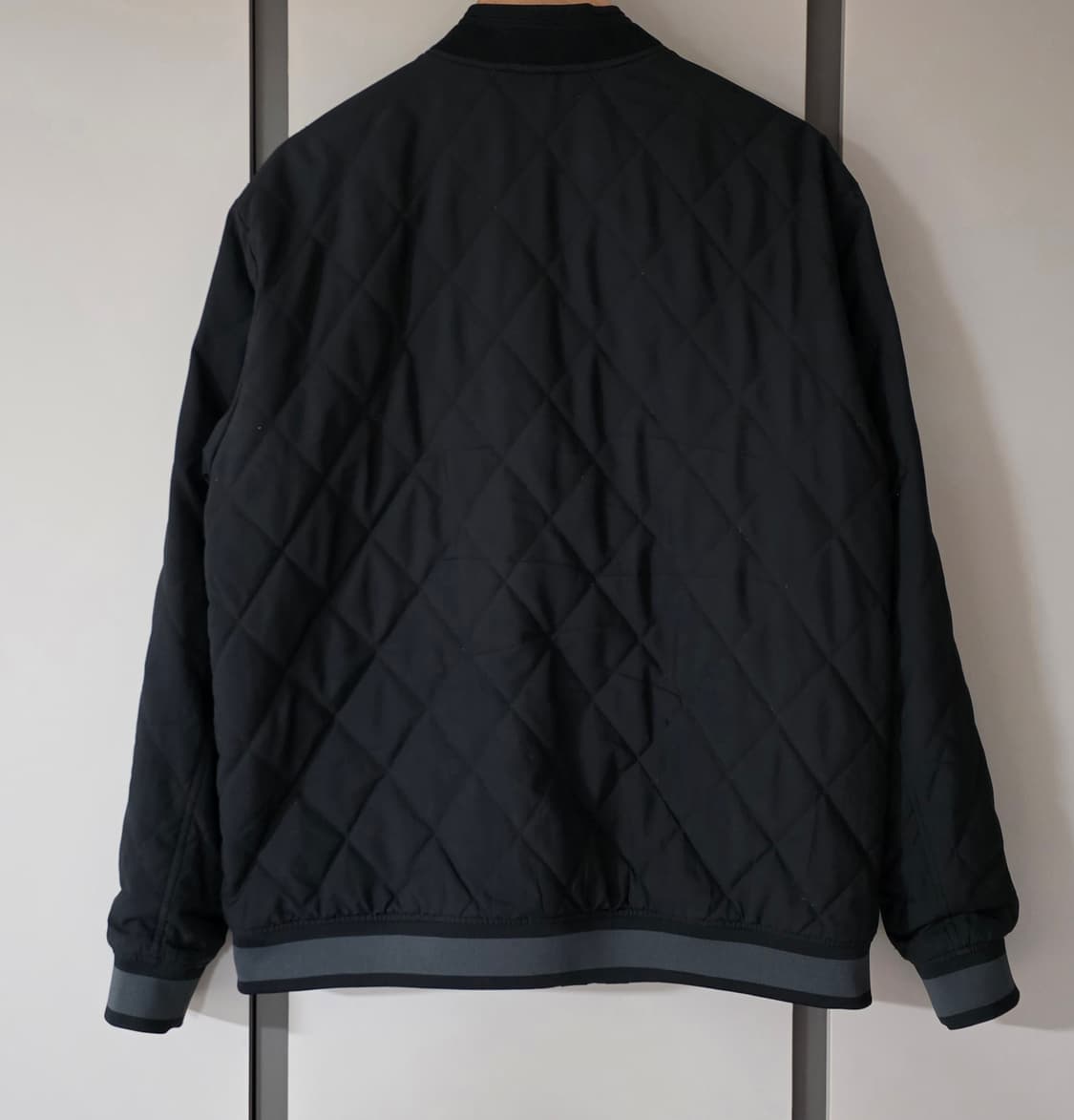 디스커버리 남자 퀼팅경량패딩.
싸이즈 105.
 상품이미지2