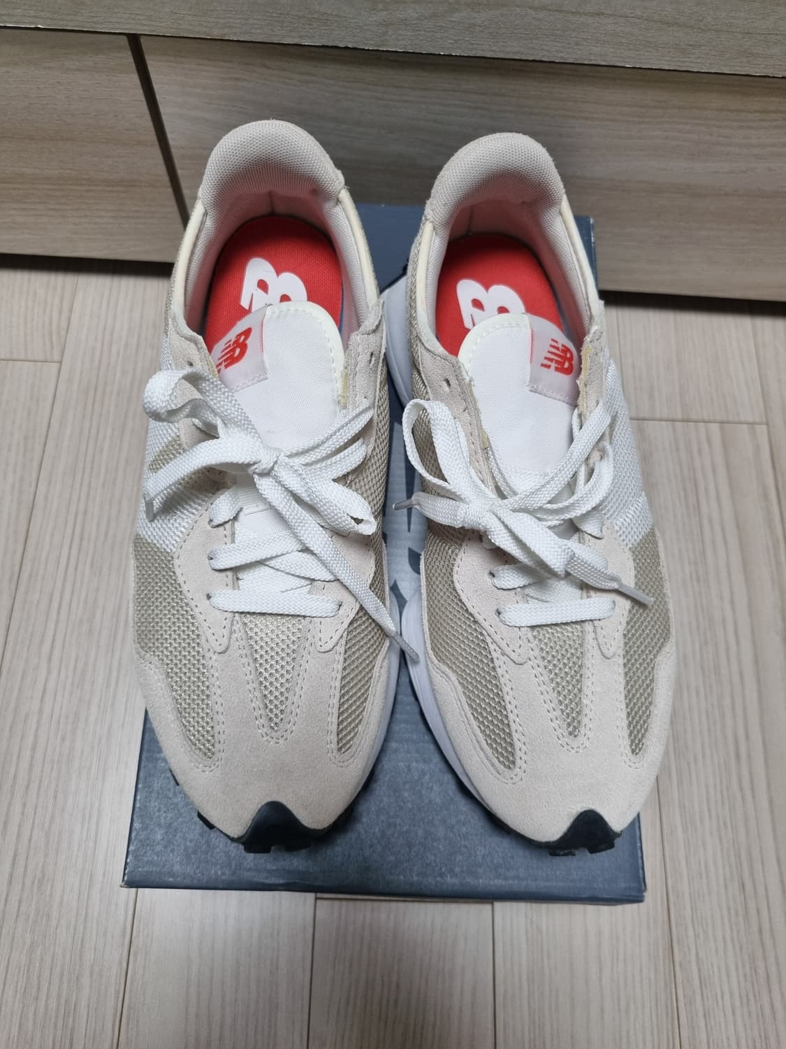 뉴발란스 327 상품이미지2