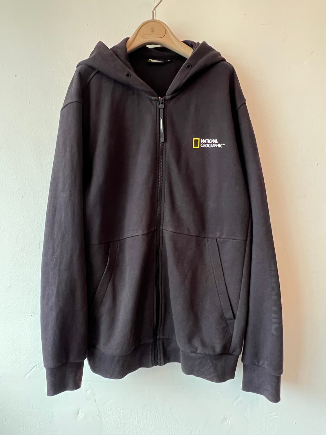 내셔널지오그래픽 남성 블랙 후드집업점퍼 코튼점퍼 상품이미지2