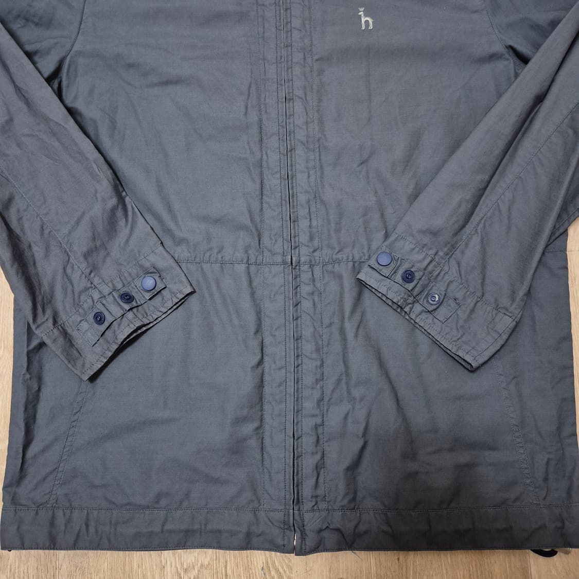 헤지스 자수로고 바람막이 집업자켓 상품이미지3