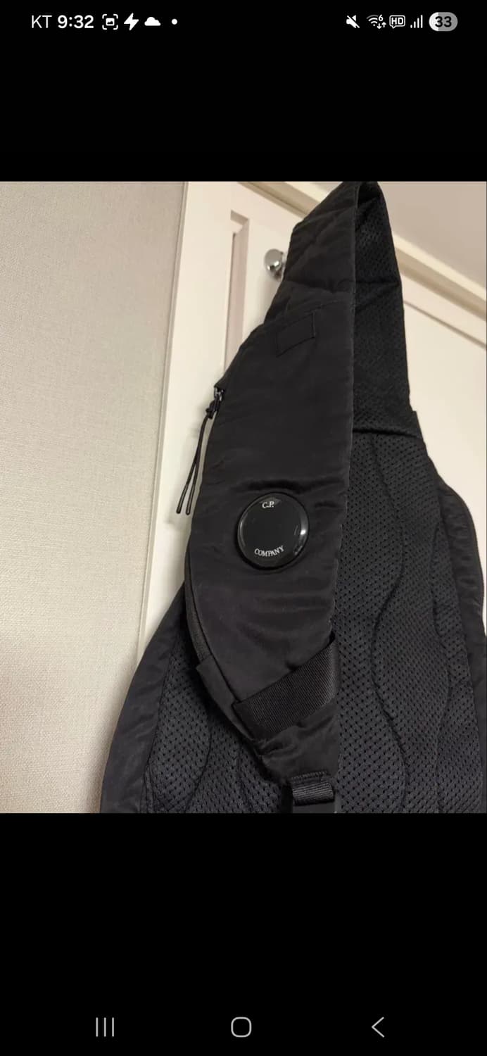 (상태양호)CP컴퍼니 크로스바디 럭색 블랙 가방 판매합니다 상품이미지2