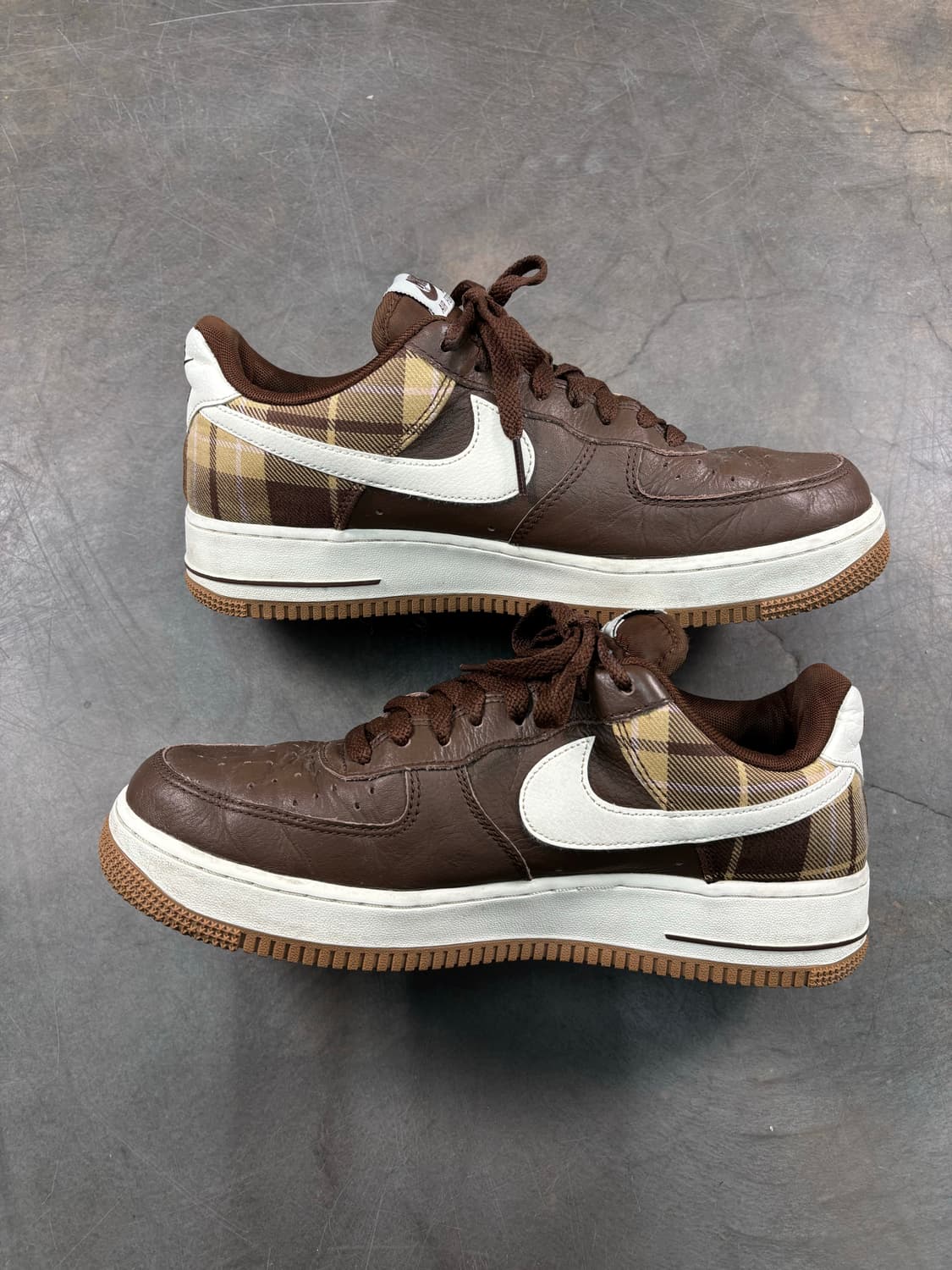 나이키 에어포스 카카오 플레이드 상품이미지3