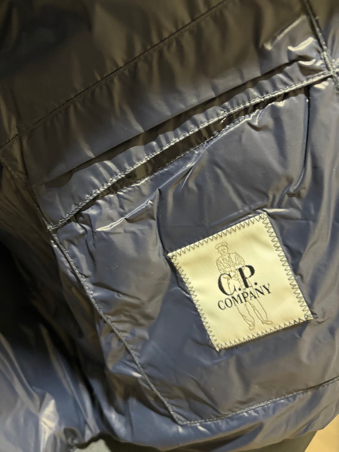 CP컴퍼니 디디쉘 경량패딩XL (네이비) 상품이미지5