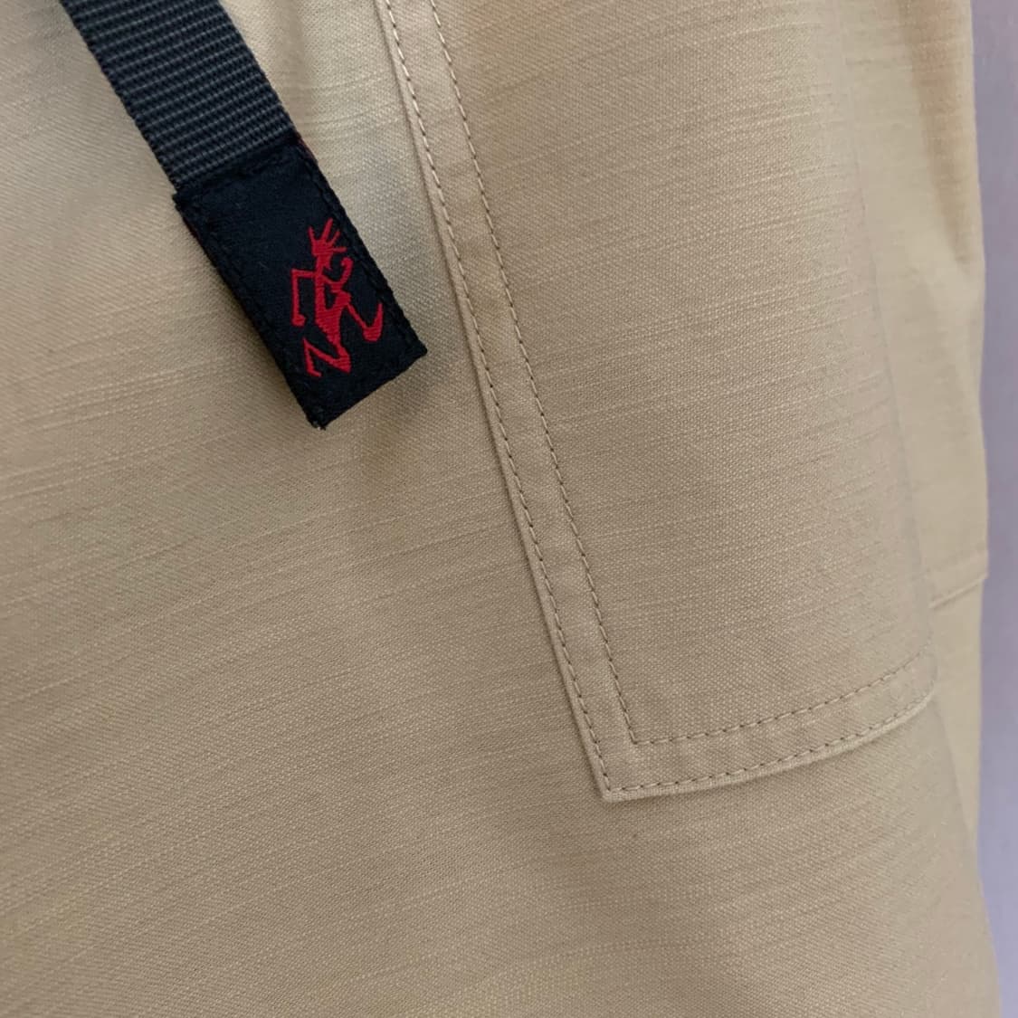 M 그라미치 백 새틴 루즈 테이퍼드 벨티드 팬츠 바지 상품이미지6