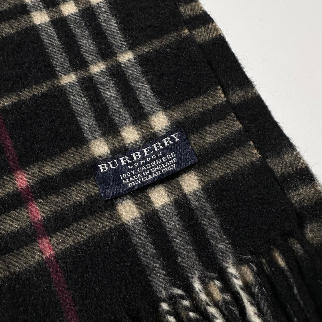 버버리 캐시미어 100% 체크 머플러 목도리 블랙 상품이미지3