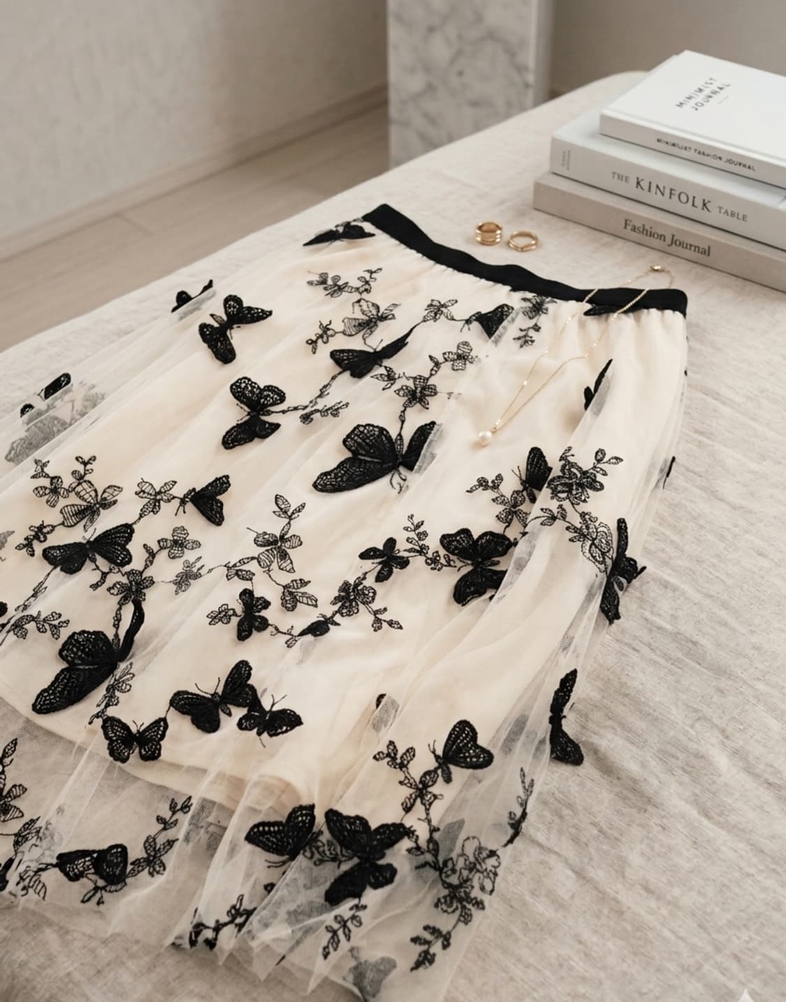 [새상품] 나비 자수 튤 롱 스커트 상품이미지1