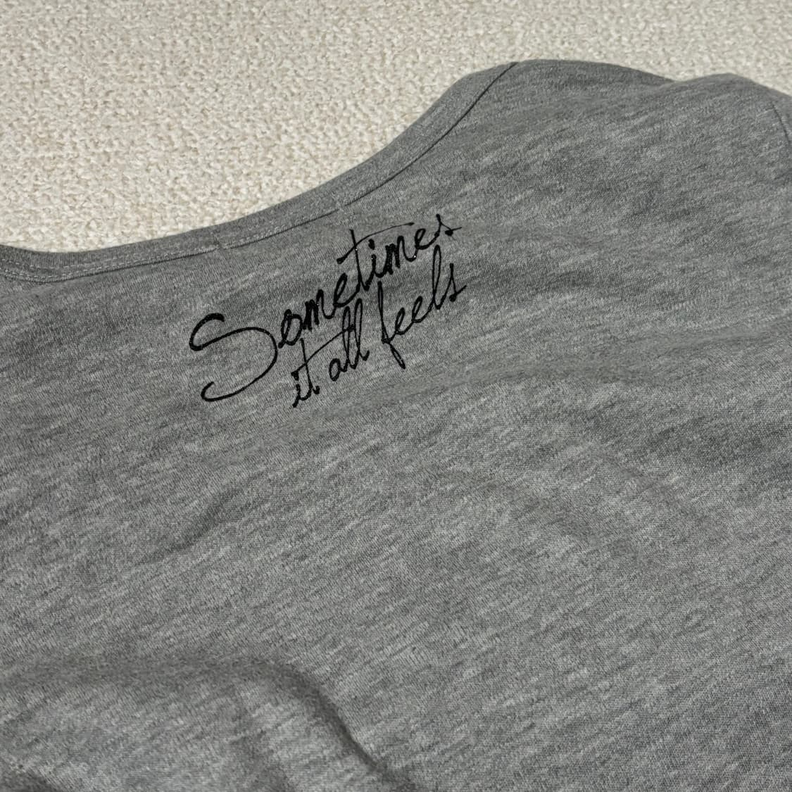 일본빈티지 갸루 y2k 그레이 레터링 쭉티 딱붙 롱슬리브 탑 상품이미지5