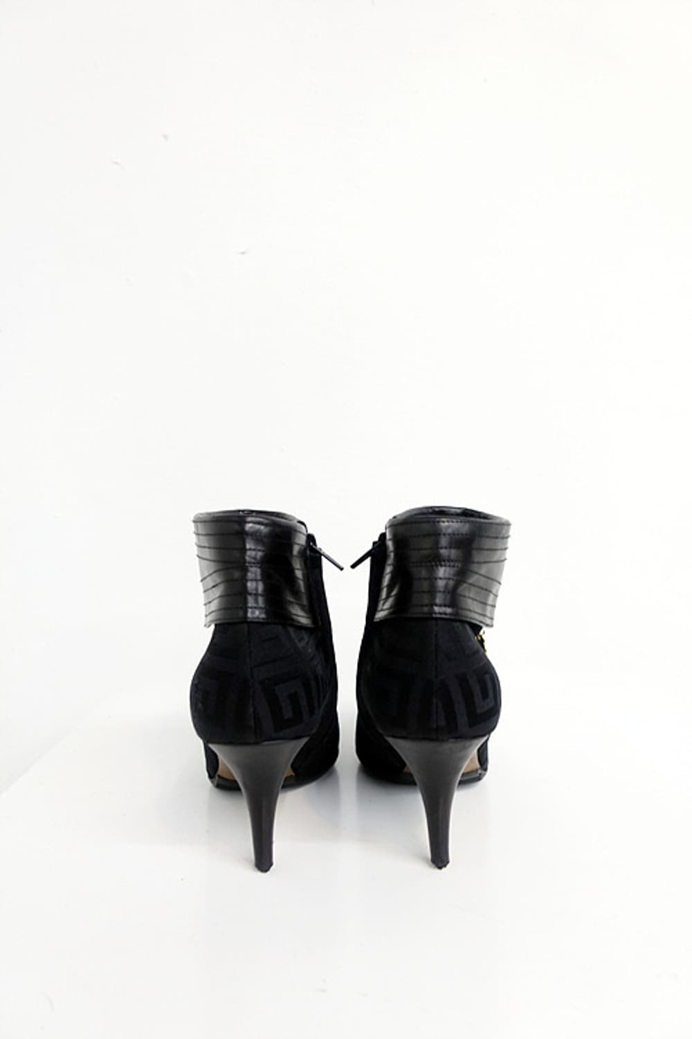 지방시 GG로고 앵클부츠 상품이미지9