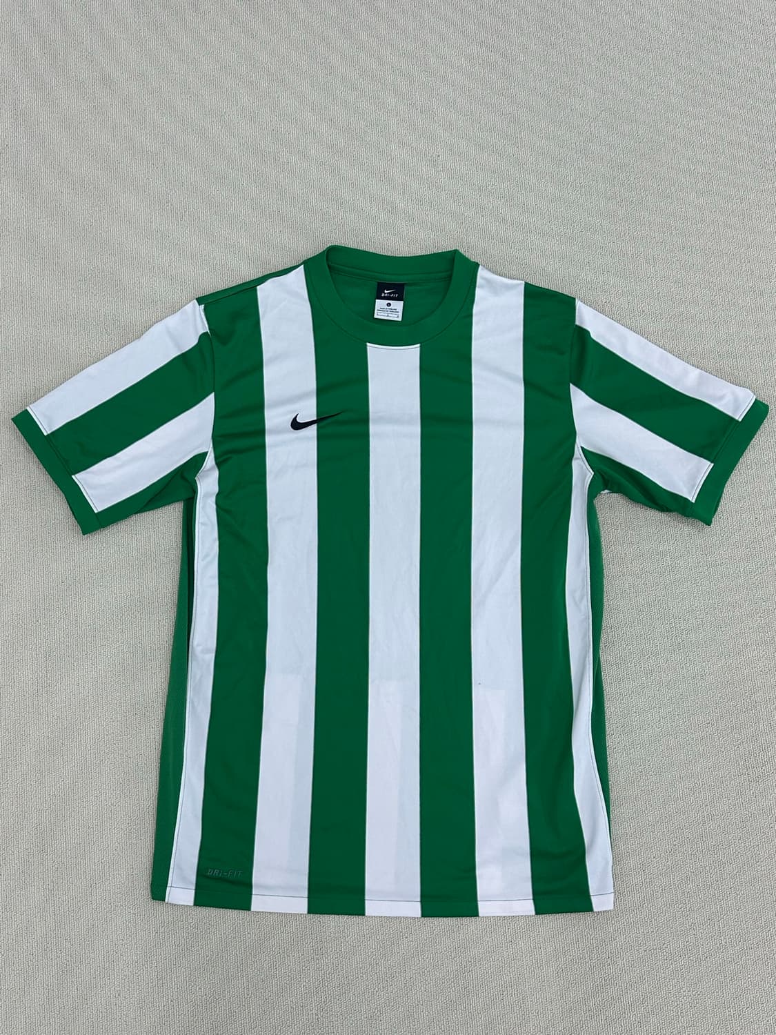 나이키 드라이핏 스트라이프 반팔 축구티셔츠 L 상품이미지1