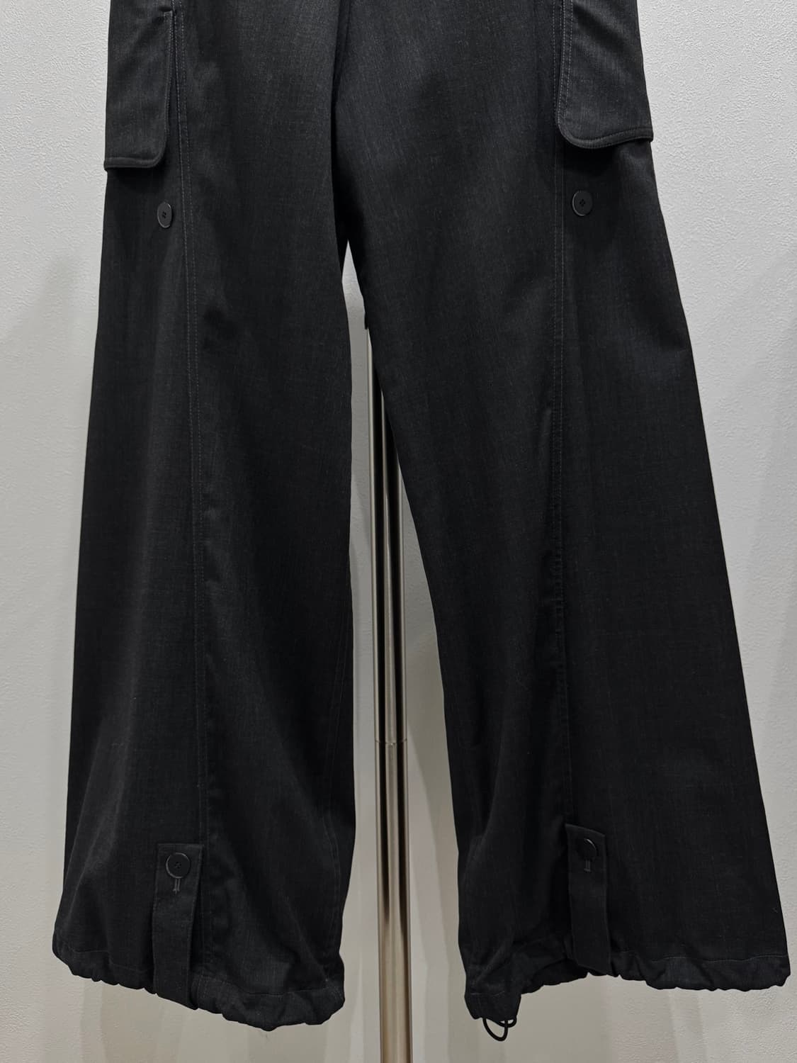 키코코스타디노브 MENO 트라우저 차콜 상품이미지5