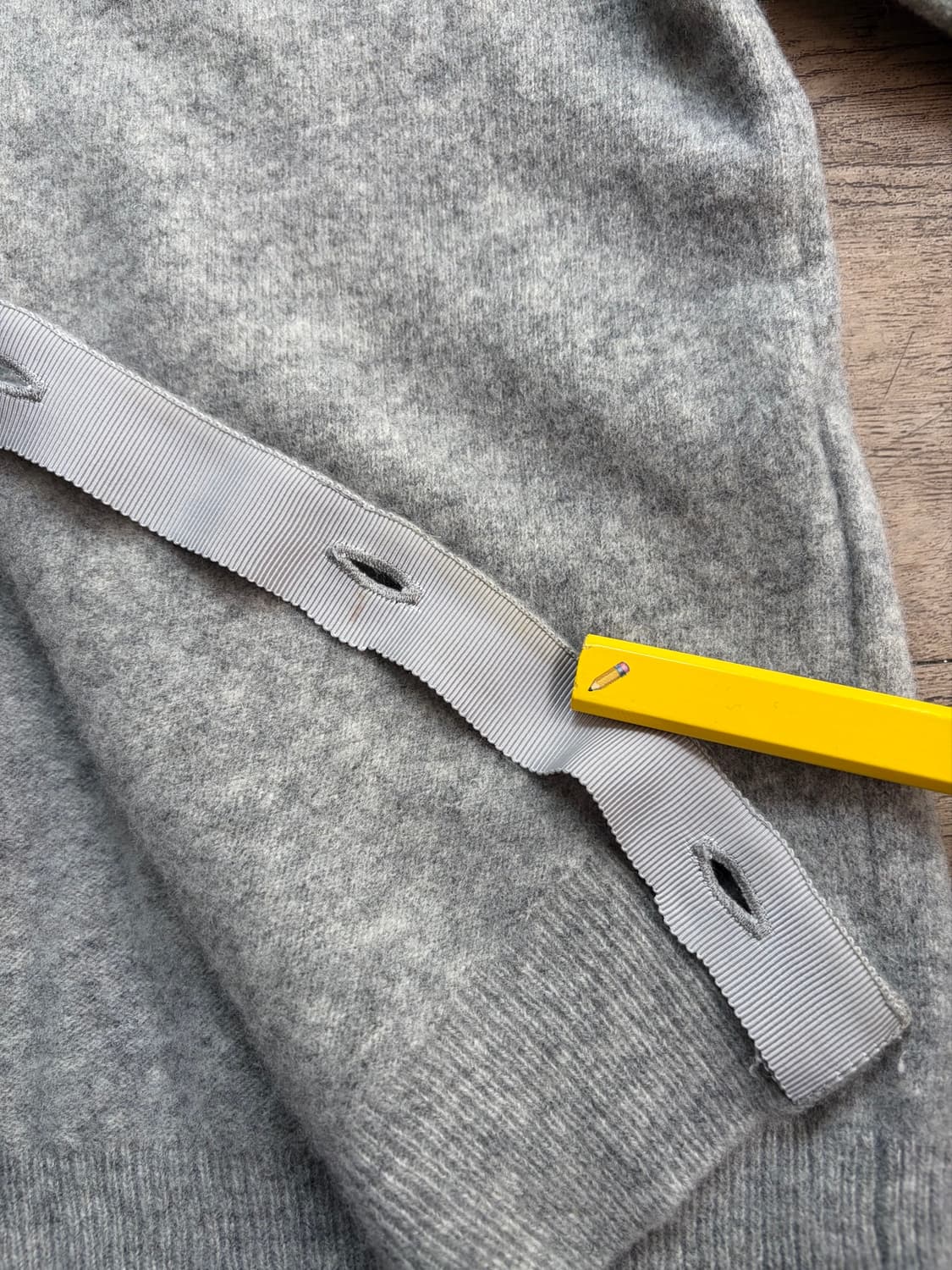 꼼데가르송 PLAY 그레이 와펜 가디건 M 상품이미지6