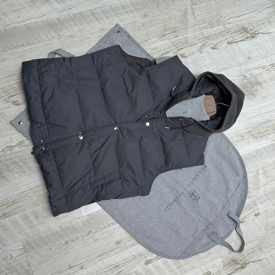 [정품인증] 브루넬로쿠치넬리 레이어드 구스다운 패딩 베스트 XL 상품이미지5