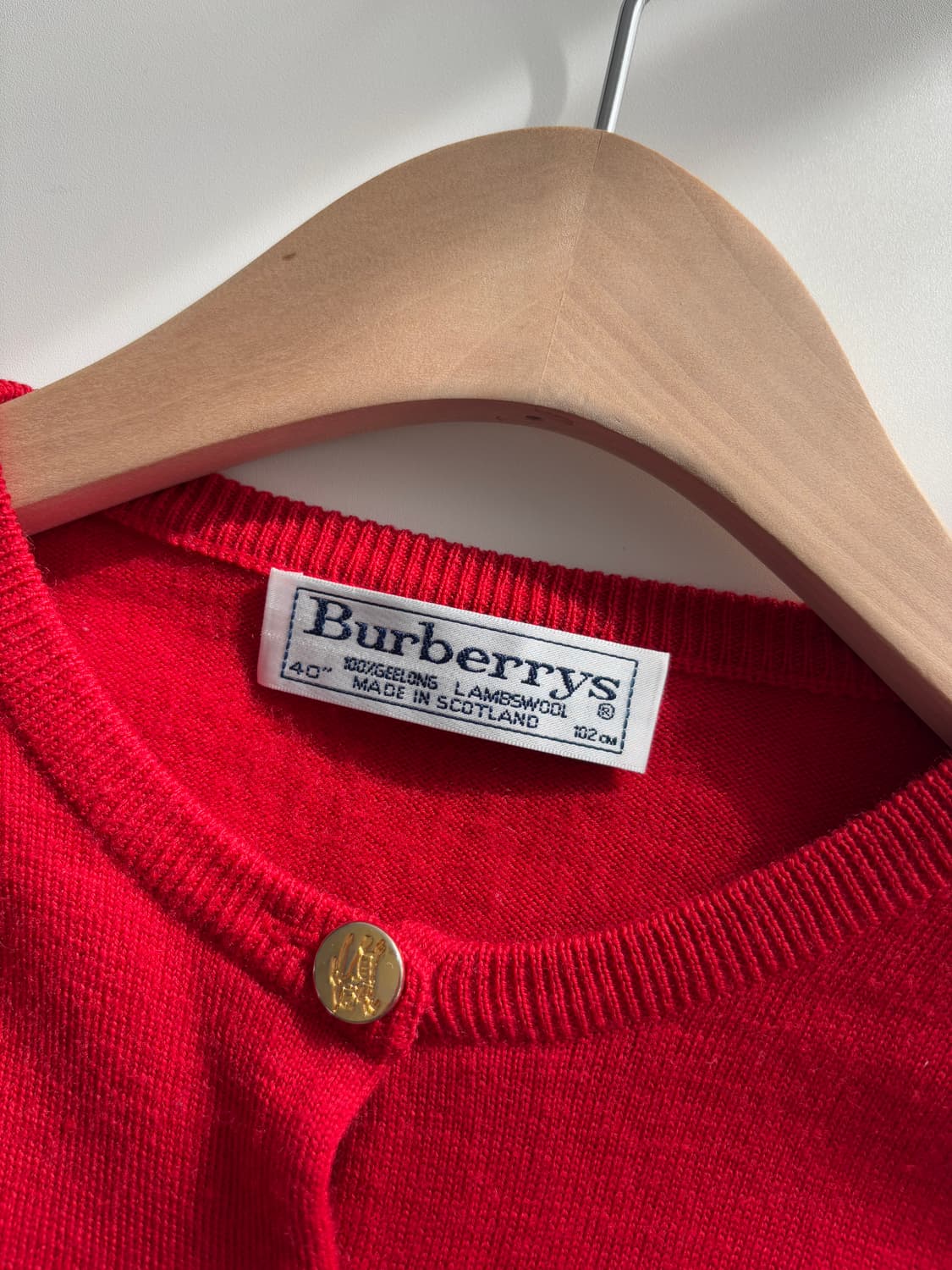 Burberry 버버리 레드 금장 버튼 울 가디건 상품이미지7