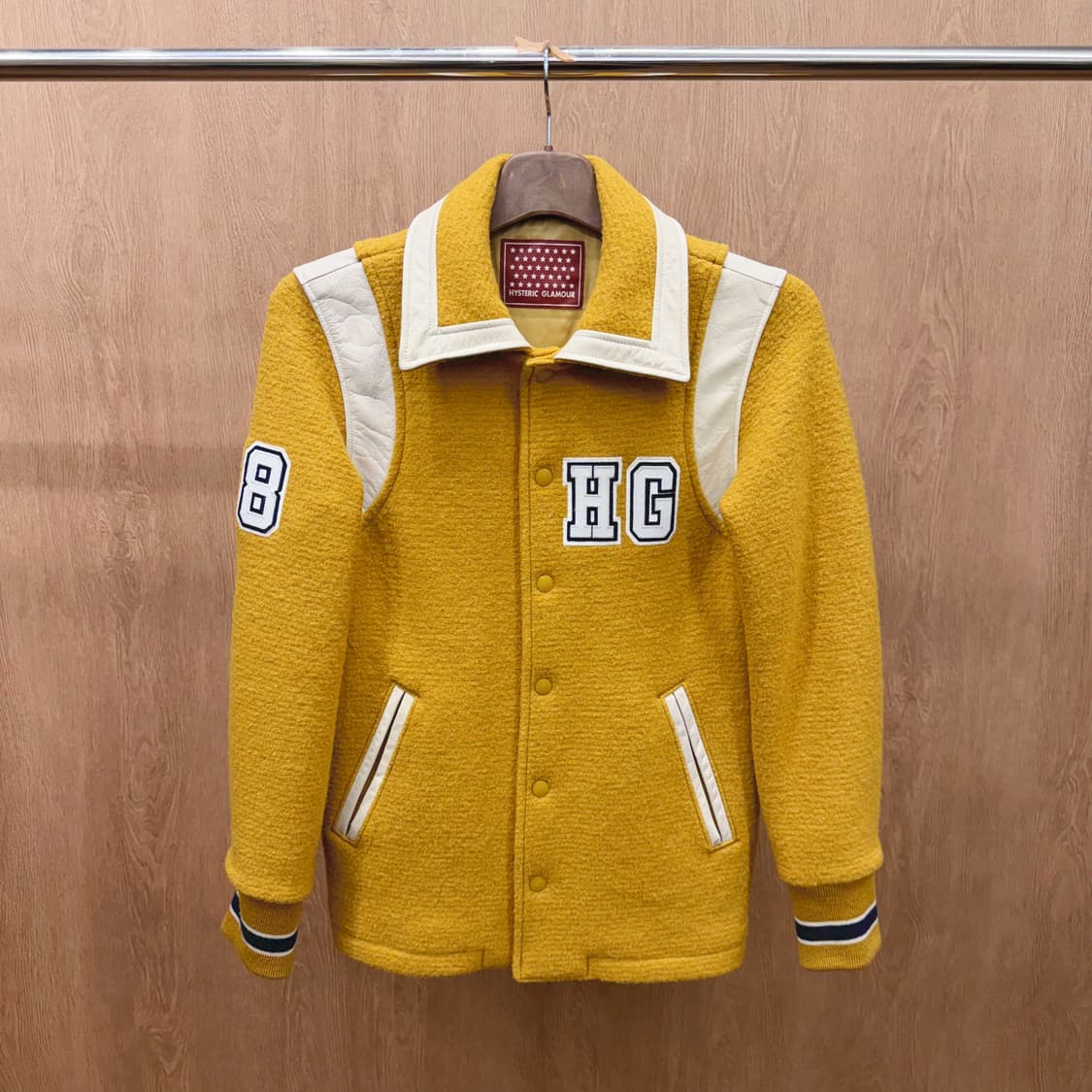 히스테릭글래머 울 바시티 자켓 레더 배색 숄더 로고 와펜 디테일 머스타드 상품이미지2