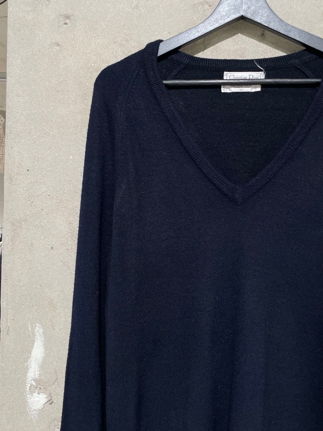 크리스찬 디올 다크 네이비 스몰 로고 V넥 올론 아크릴 니트 상품이미지2