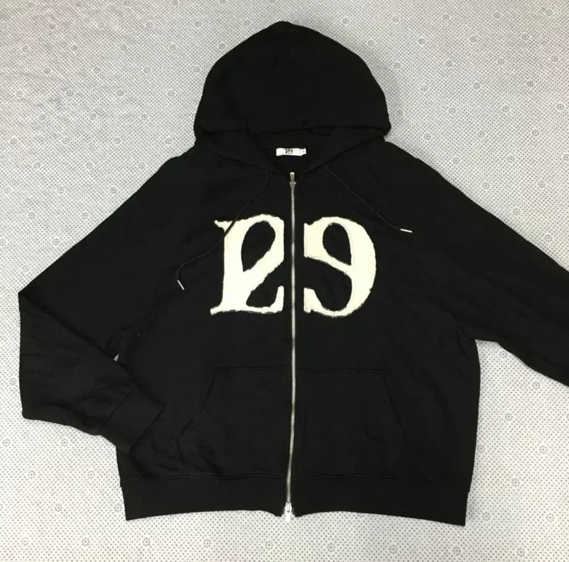 일리고 시그니쳐 후드집업 상품이미지1