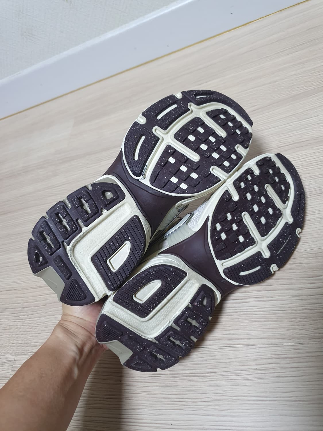 나이키 v2k 런 운동화 240 상품이미지6