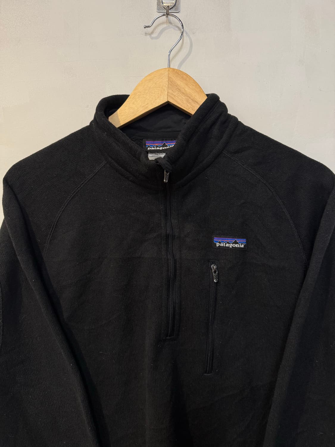 파타고니아 블랙 플리스 집업 상품이미지2