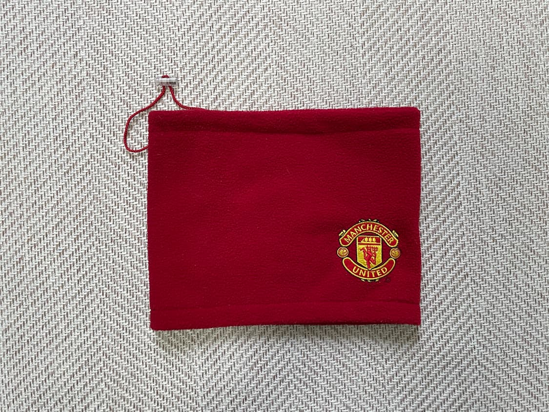 맨체스터 유나이티드 플리스 넥워머 J04177 상품이미지1