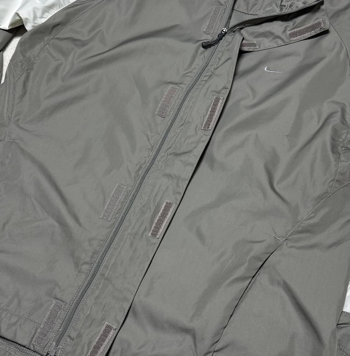 나이키 일본 올드스쿨 카키 크림 바람막이 상품이미지7