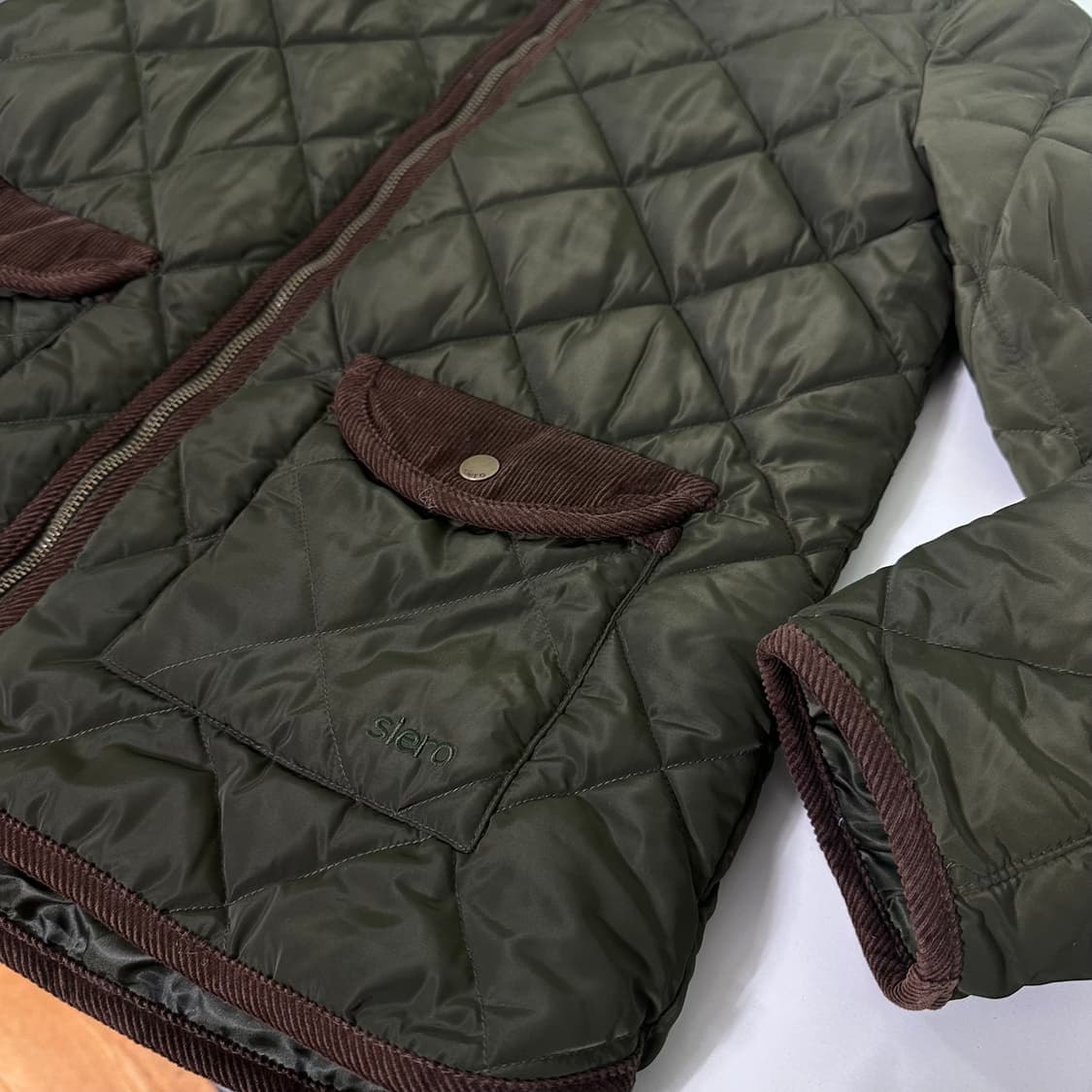 우먼M 시에로 카키 코듀로이배색 누빔 퀼팅자켓 상품이미지2