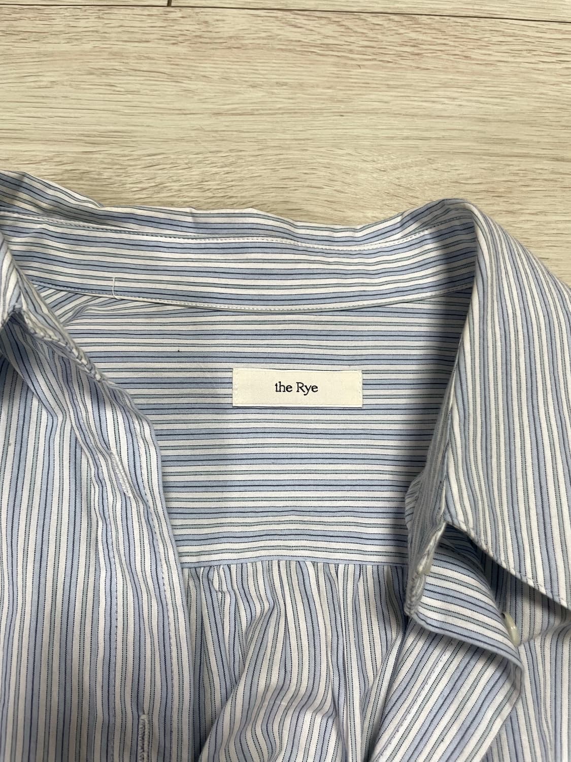 The Rye 스트라이프 셔츠 F사이즈(환연 유정 착용) 상품이미지1