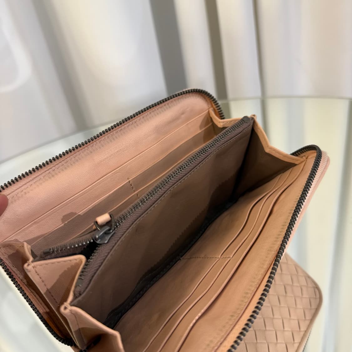 보테가베네타 인트레치아토 지퍼돌이 장지갑 상품이미지7