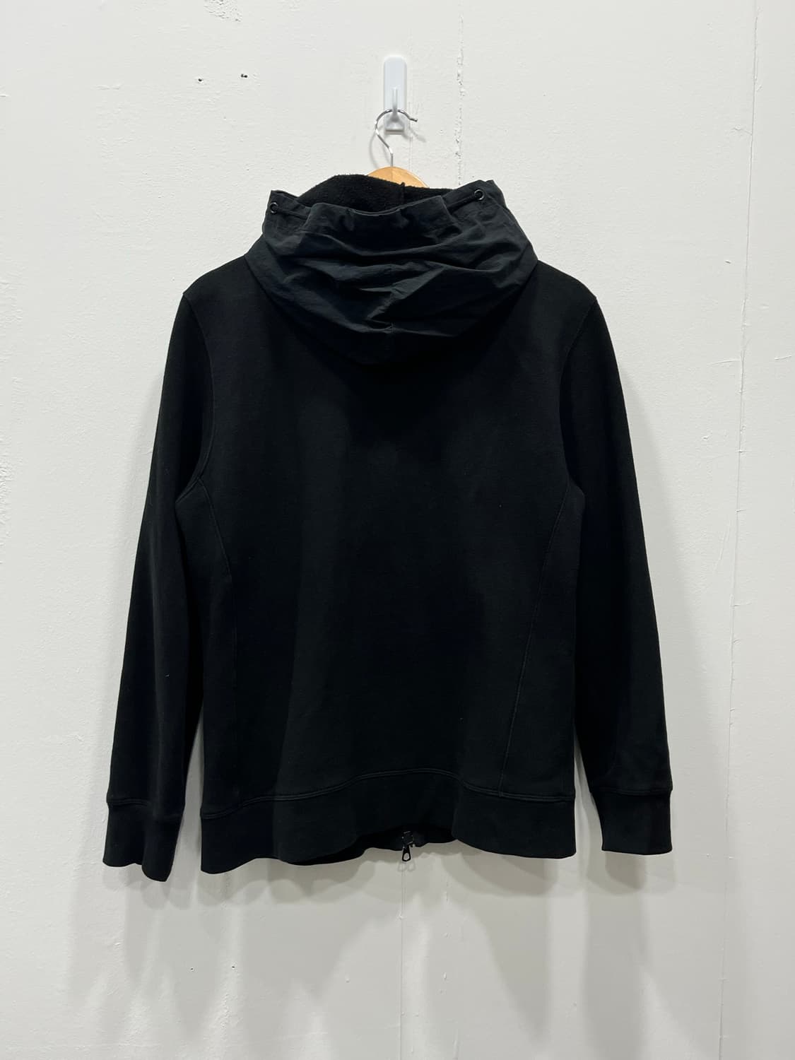 C.P.컴퍼니 하이넥 렌즈 후드 집업 105  상품이미지3