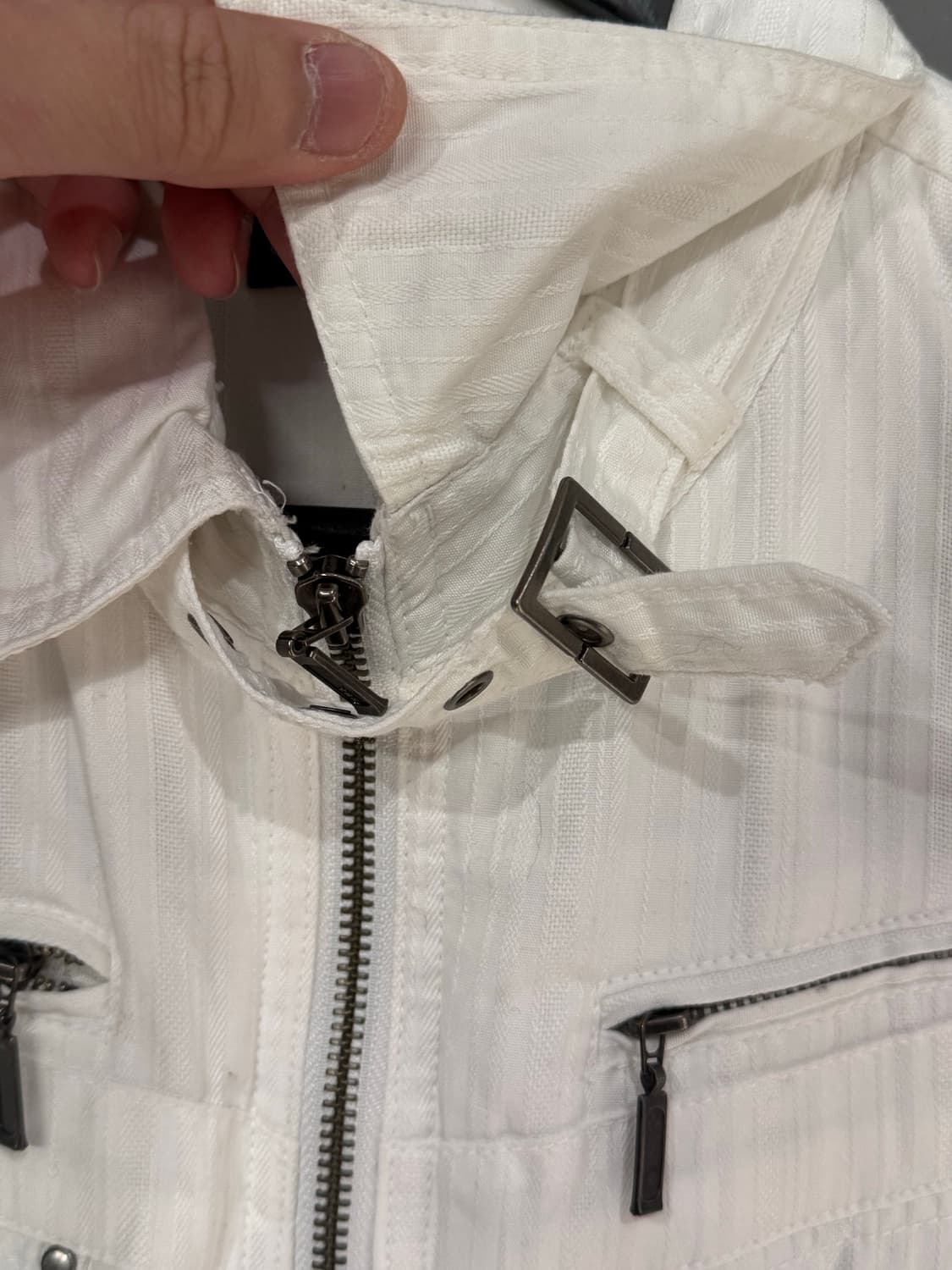 Urban Collection 버클 디테일 화이트 자켓  상품이미지3