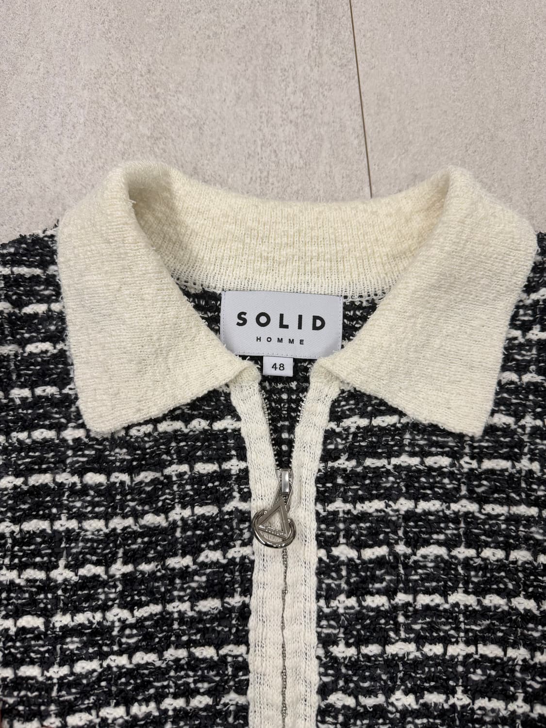 26SS 솔리드옴므 솔옴 블랙 트위드 카라넥 집업 니트 상품이미지3