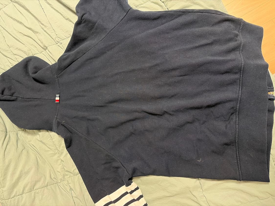 톰브라운 후드집업 상품이미지2