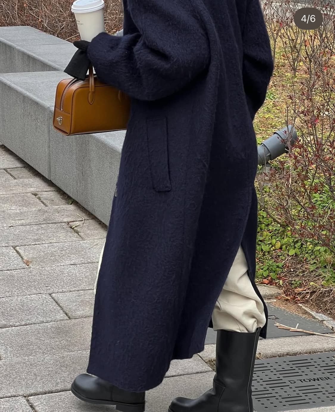 인더모먼트 헤리 모헤어 코트 (네이비) 상품이미지4