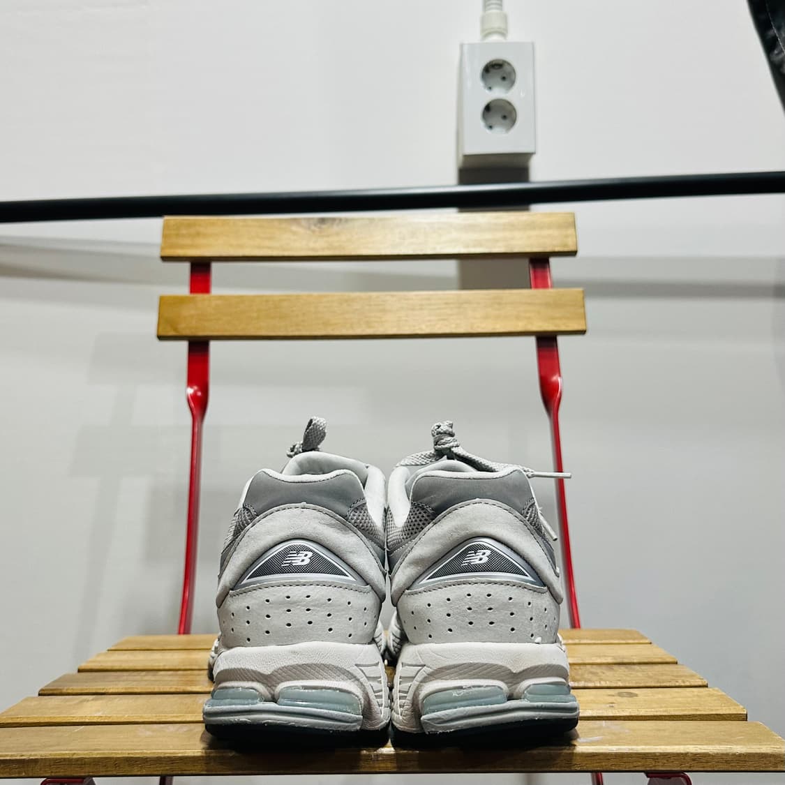 275) 뉴발란스 운동화 남성 남자 신발 2002R 그레이 상품이미지4