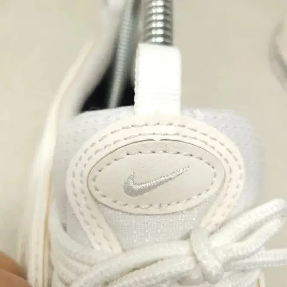 나이키 에어맥스 97 화이트 225 상품이미지4