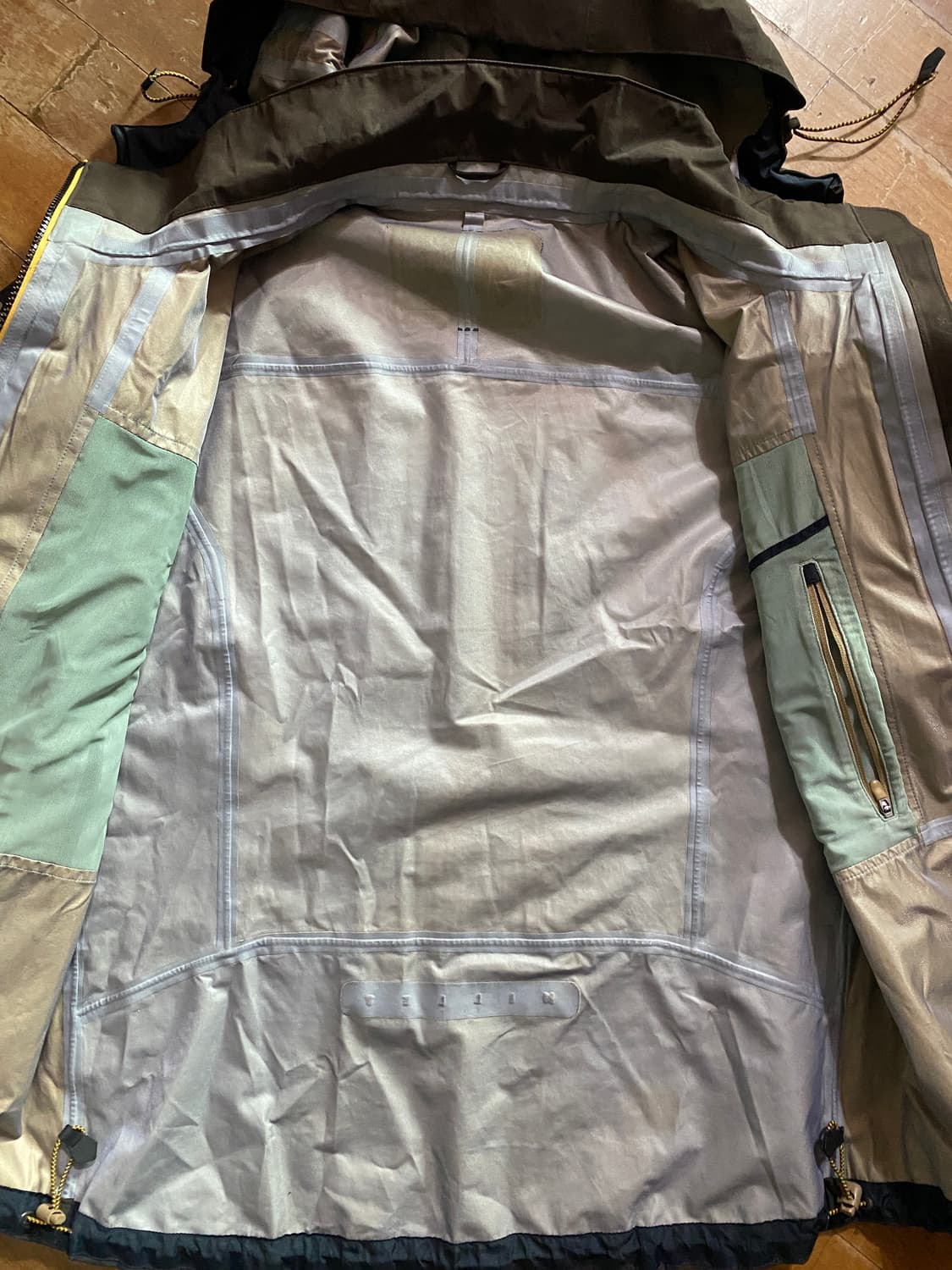 밀레 남성 고어텍스 바람막이 100 상품이미지6